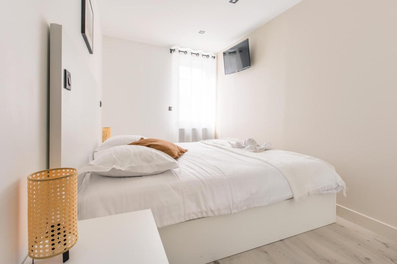 Spacieux Et Moderne 4 A 5mn A Pieds Republique Apartment